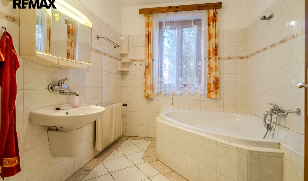 Prodej domu 151 m² s pozemkem 903 m², Lužná – náhled fotky 8