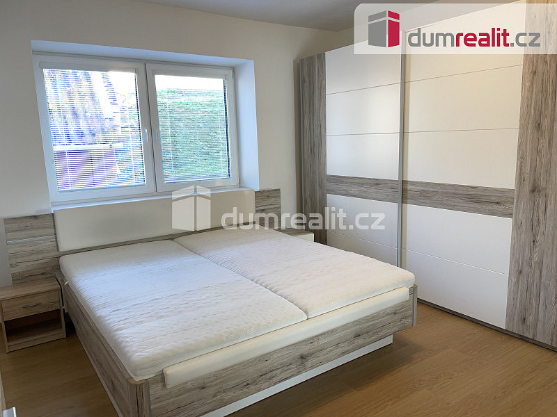 Pronájem bytu 4+kk 88 m² — photo 2
