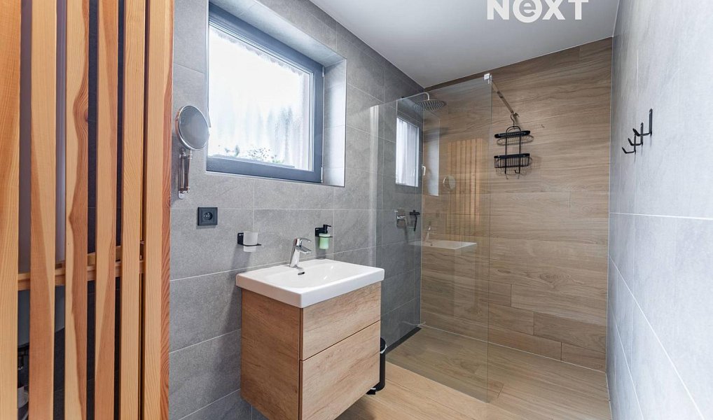 Prodej komerčního objektu (jiného typu) 57 m², Staré Město – náhled fotky 3
