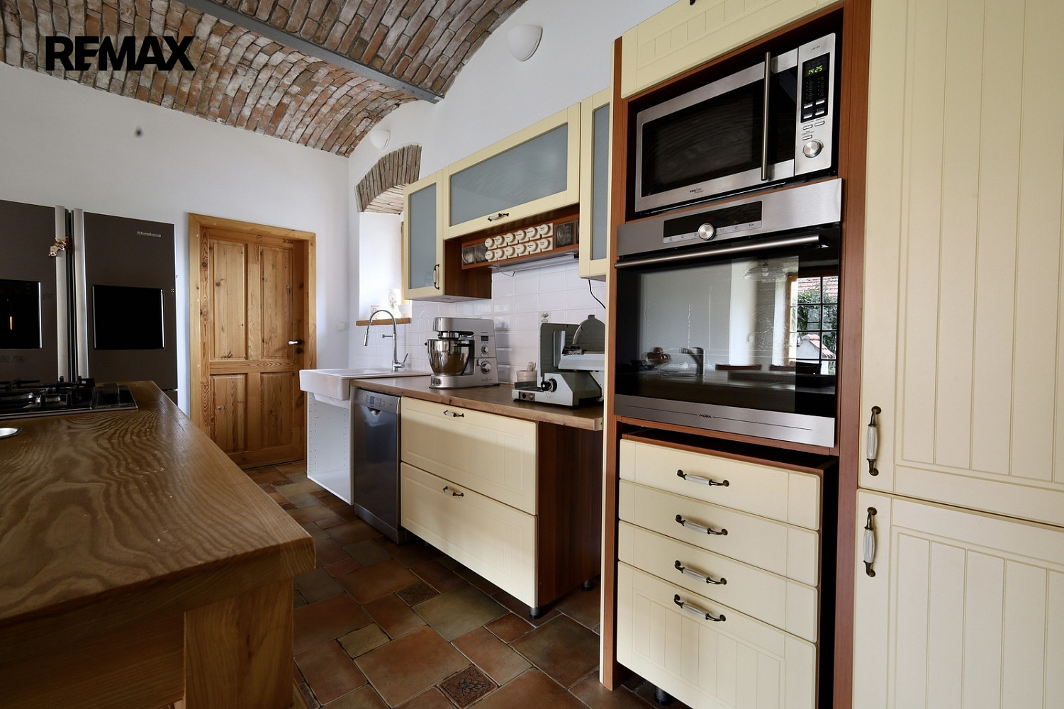 Prodej domu 226 m² s pozemkem 916 m² — photo 3