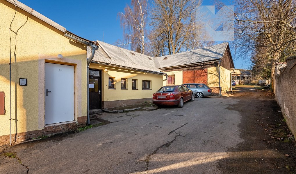 Prodej ubytovacího objektu 375 m², Svratka – náhled fotky 26