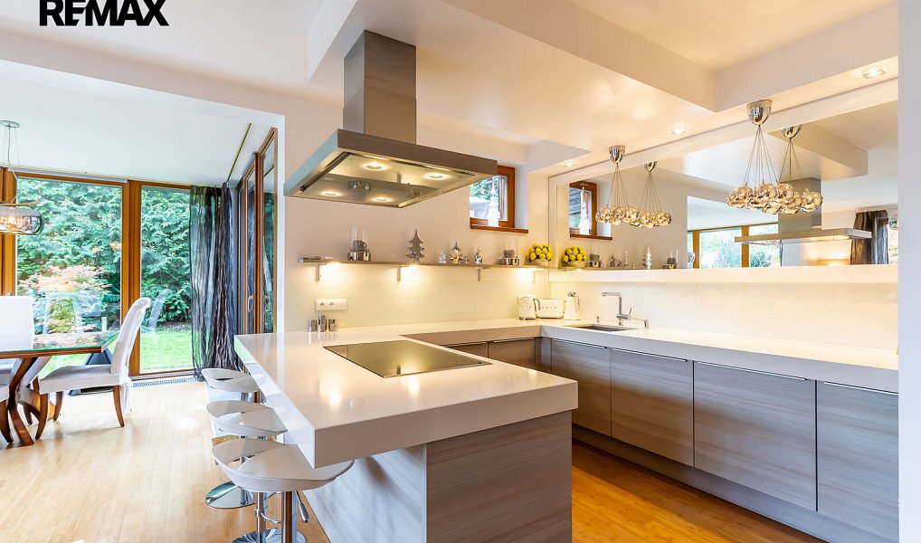 Prodej domu 306 m² s pozemkem 418 m², Praha – náhled fotky 2