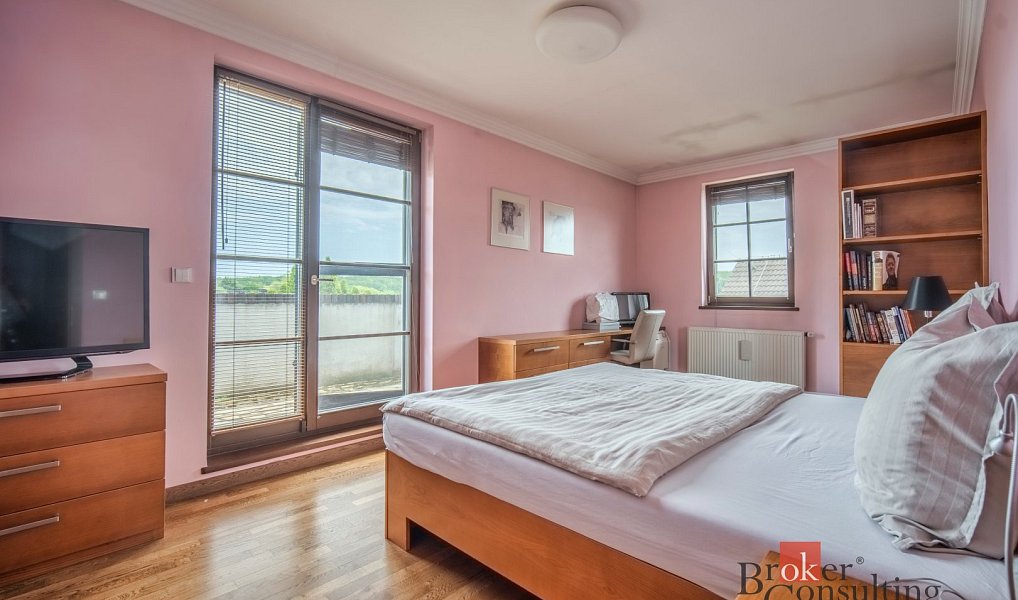 Prodej domu 307 m² s pozemkem 874 m², Praha – náhled fotky 24