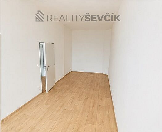 Pronájem bytu 2+kk 42 m² — photo 4