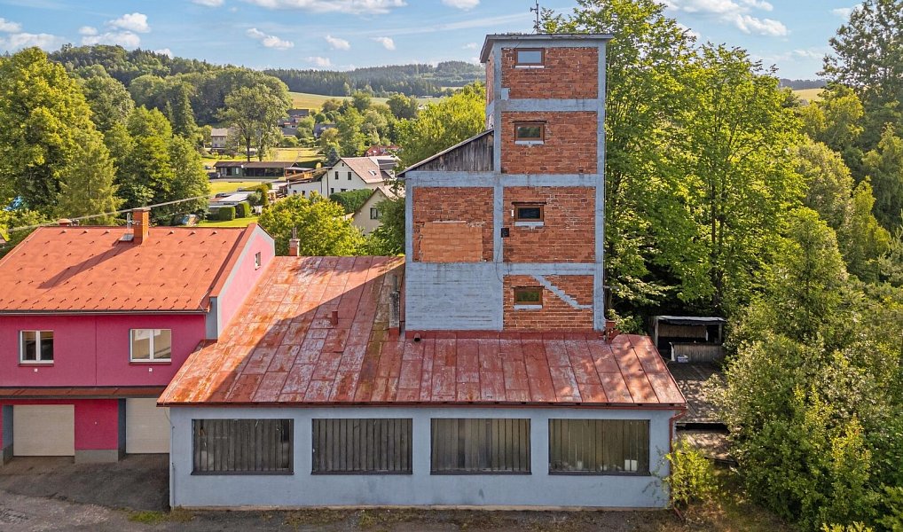 Prodej komerčního objektu (jiného typu) 371 m², Jesenný – náhled fotky 25