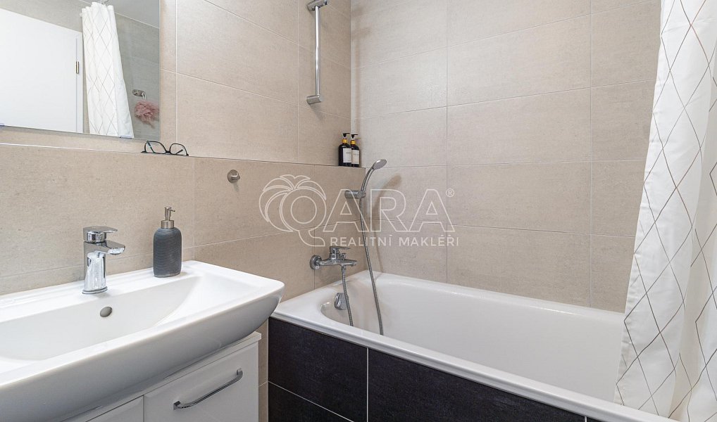 Pronájem bytu 1+kk 33 m², Praha – náhled fotky 6