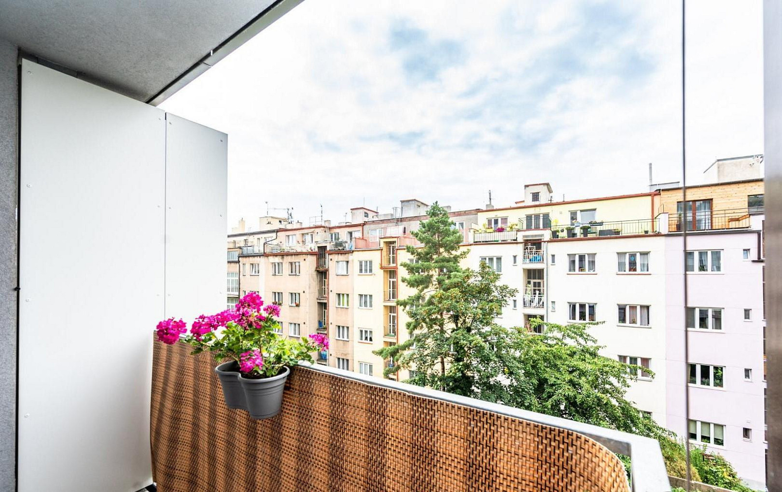 Pronájem bytu 2+kk 65 m² – fotografie 5