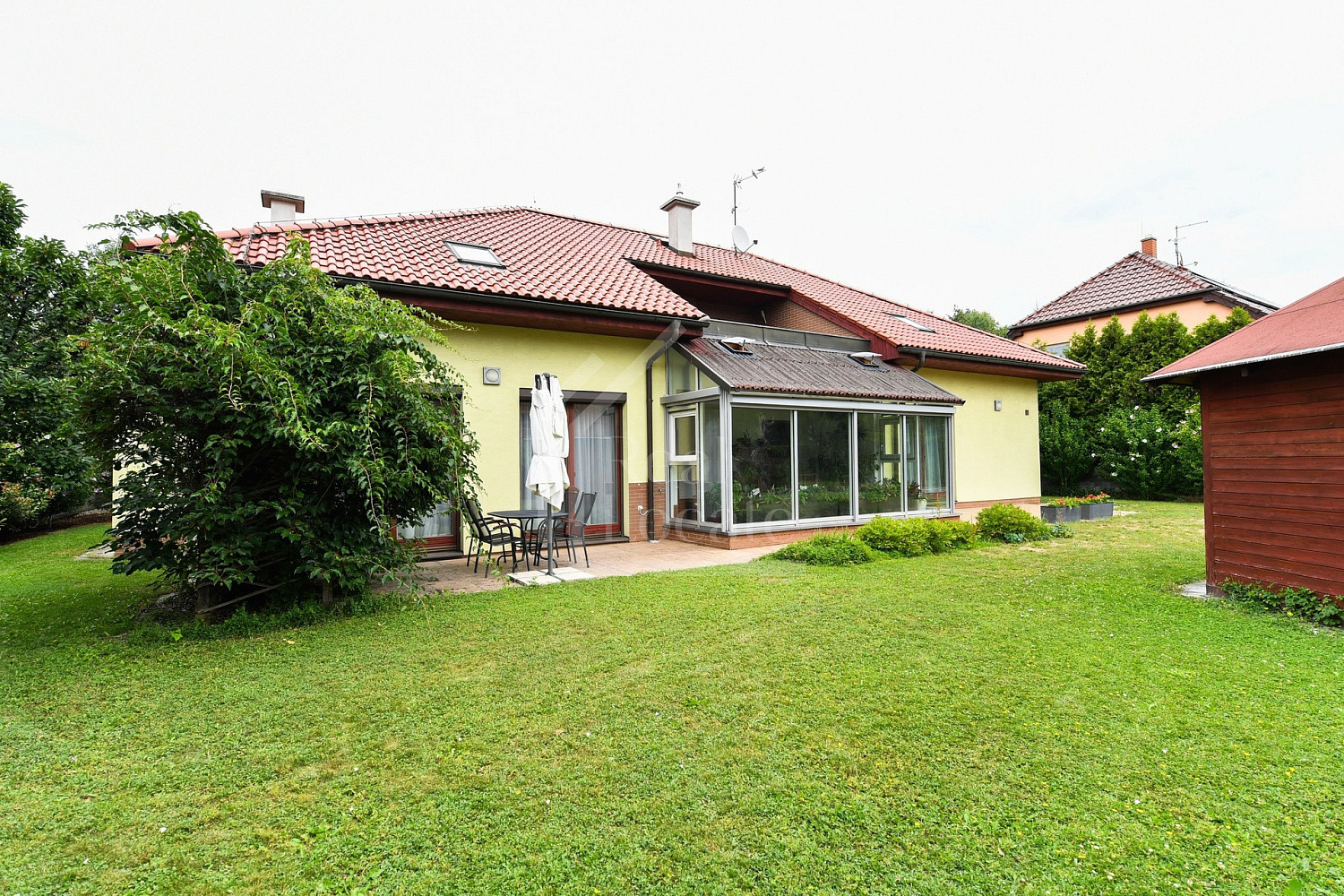 Pronájem domu 310 m² s pozemkem 814 m²