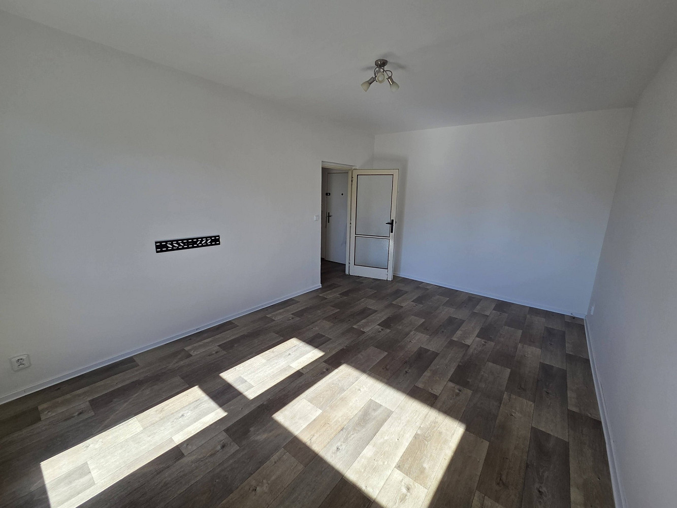 Prodej bytu 2+1 57 m² – fotografie 3