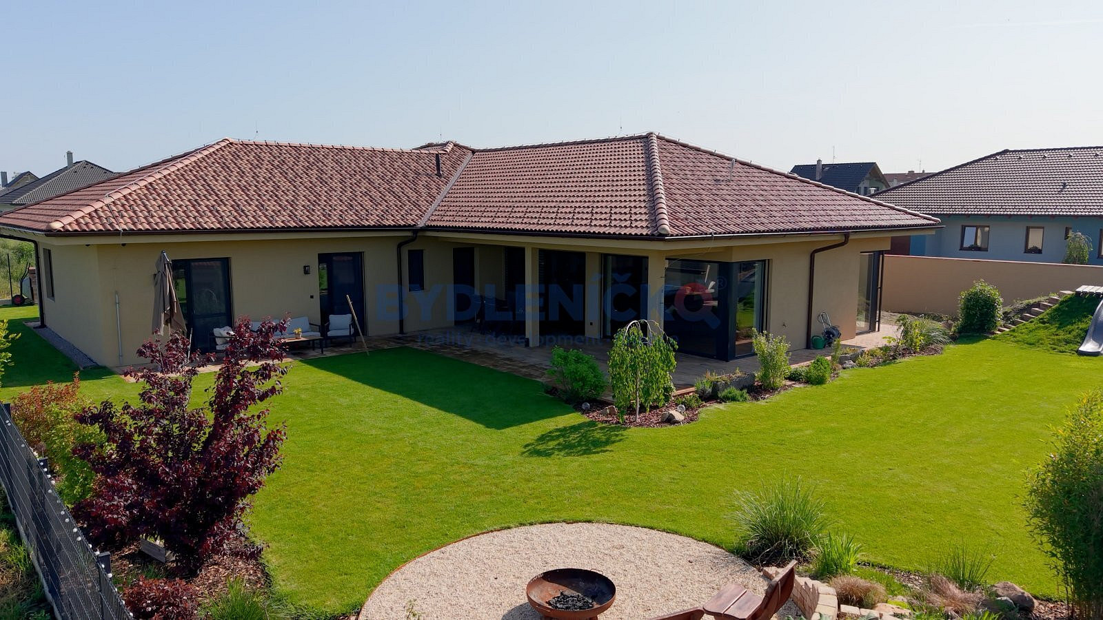 Prodej domu 219 m² s pozemkem 955 m²