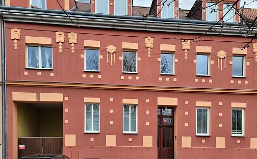 Prodej bytu 3+1 82 m², Nádražní, Karlovy Vary - Stará Role