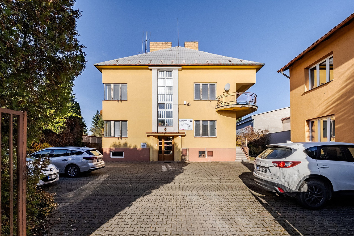 Prodej nájemního domu, činžáku 500 m² — photo 3