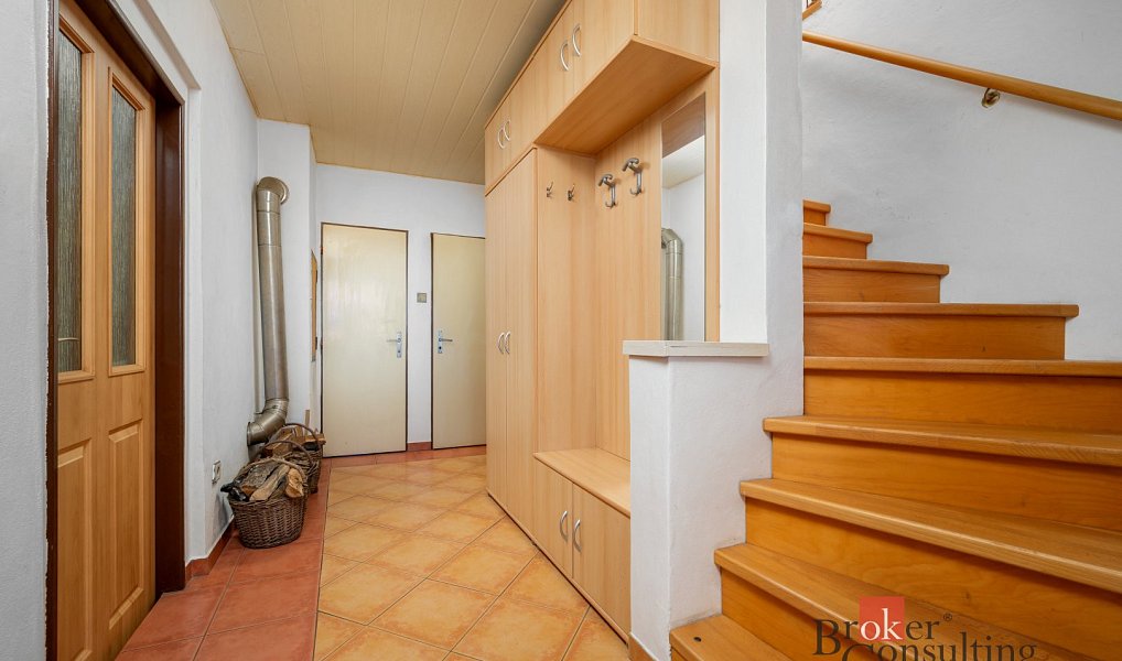 Prodej domu 165 m² s pozemkem 1 016 m², Boseň – náhled fotky 11