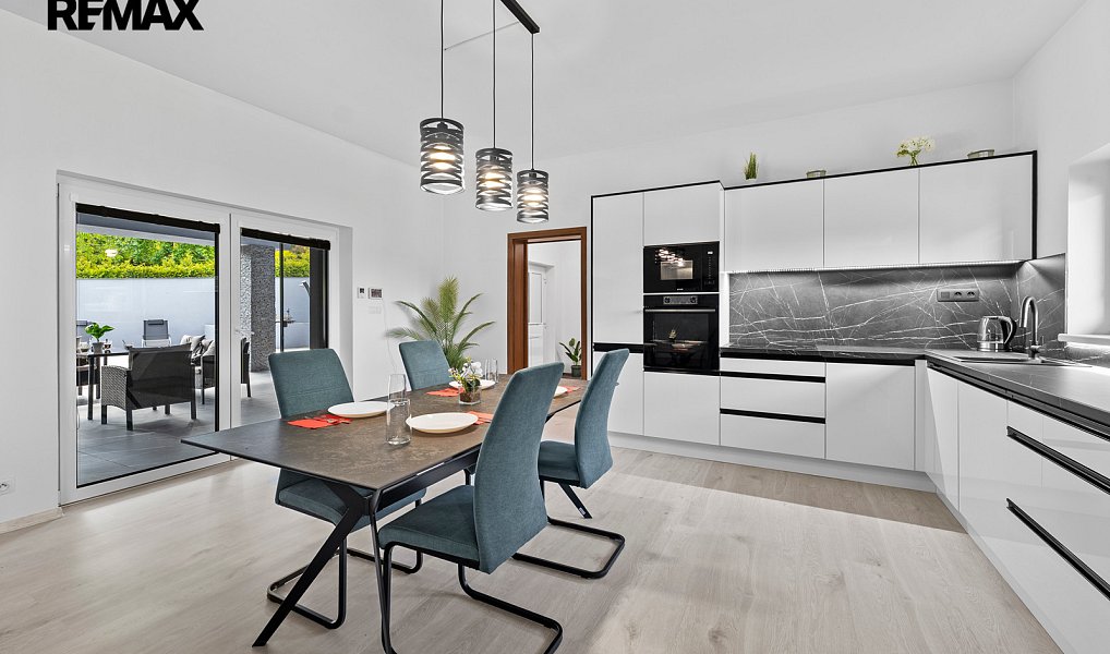 Prodej domu 171 m² s pozemkem 1 730 m², Žďár – náhled fotky 11