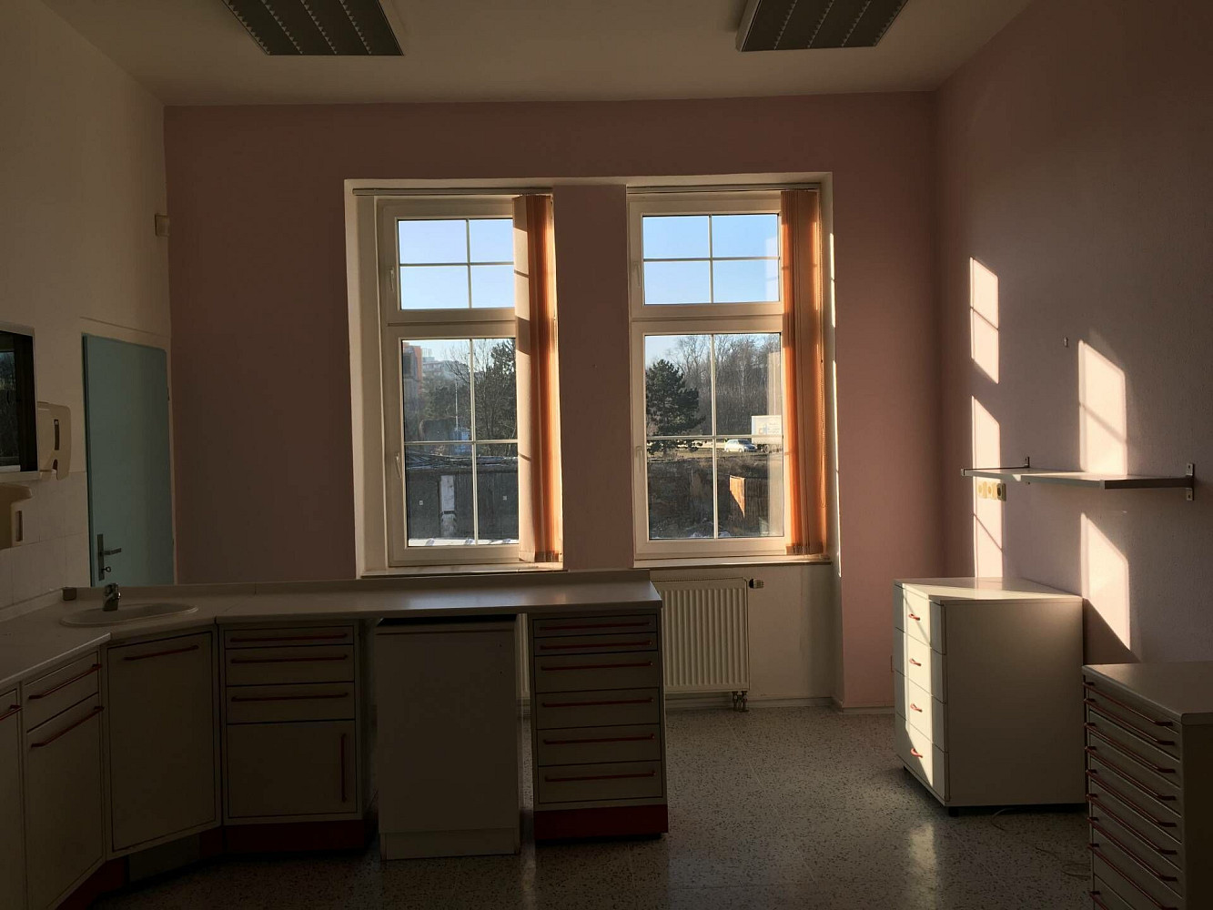 Pronájem komerčního objektu (jiného typu) 117 m² – fotografie 5
