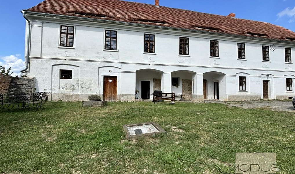 Prodej domu 800 m² s pozemkem 2 684 m², Snědovice – náhled fotky 29