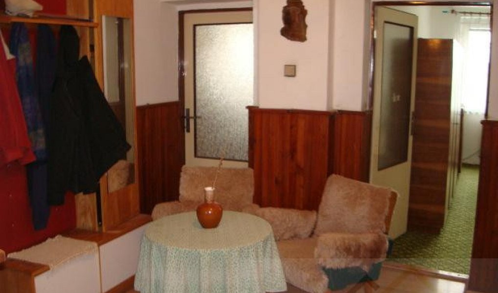 Prodej domu 400 m² s pozemkem 860 m², Kněževes – náhled fotky 15