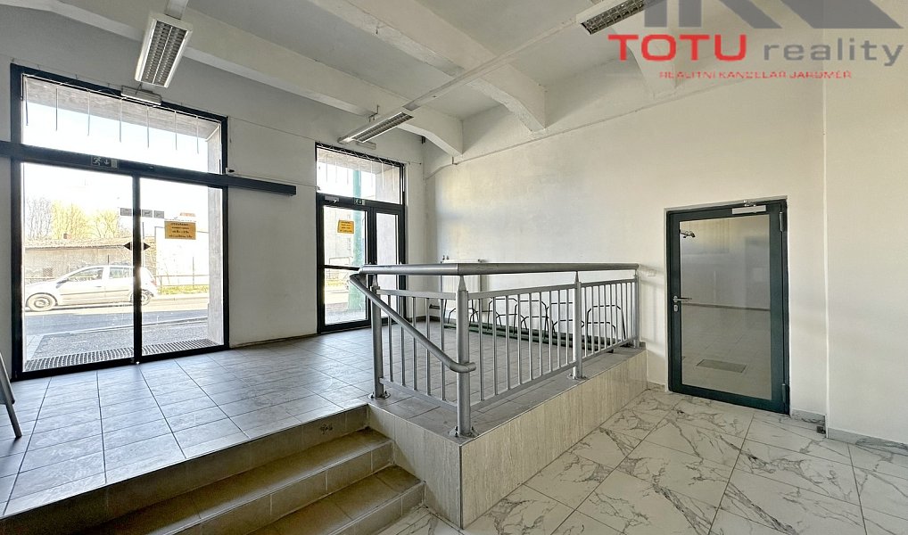 Pronájem obchodních prostor 205 m², Jaroměř – náhled fotky 4