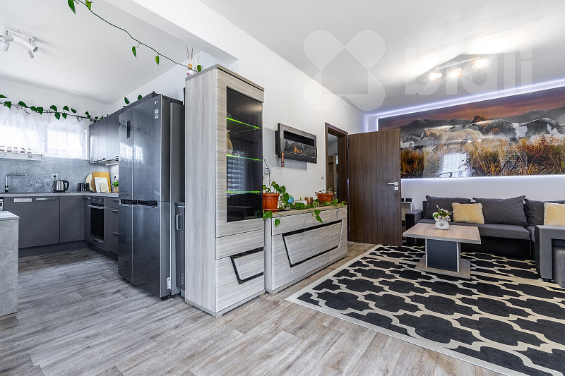 Prodej domu 96 m² s pozemkem 412 m² – fotografie 2