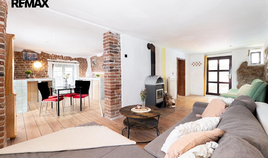 Prodej domu 192 m² s pozemkem 1 769 m², Střížovice – fotka 1 z 21