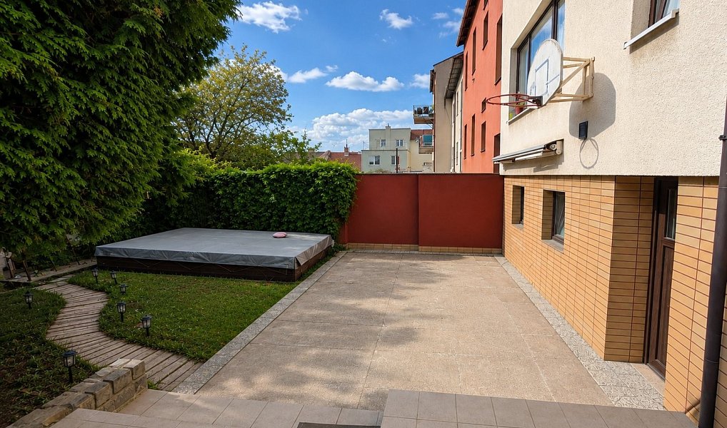 Prodej domu 294 m² s pozemkem 383 m², Brno – náhled fotky 2