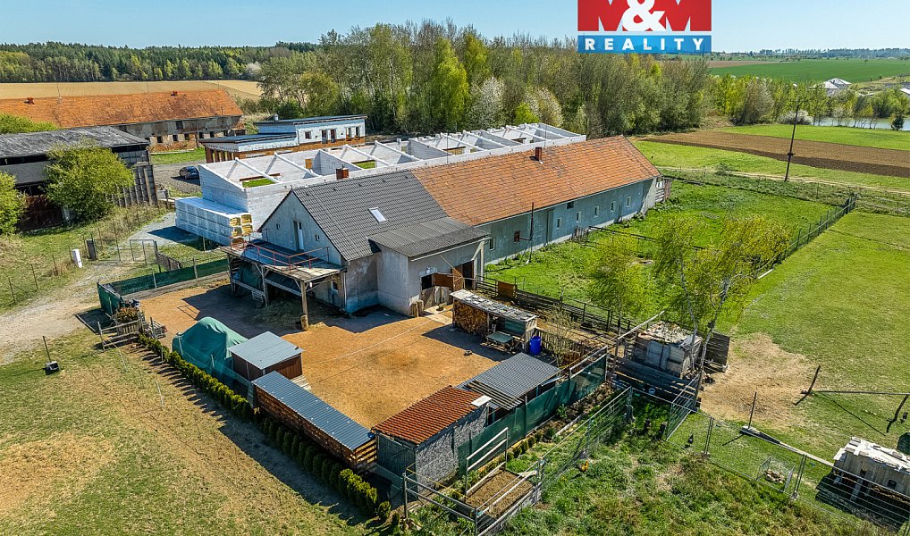 Prodej zemědělského objektu 144 m², Vlkaneč – fotka 1 z 14