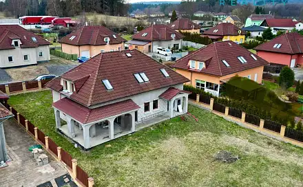 Prodej domu 270 m² s pozemkem 183 m², Nová Role - Mezirolí, okres Karlovy Vary