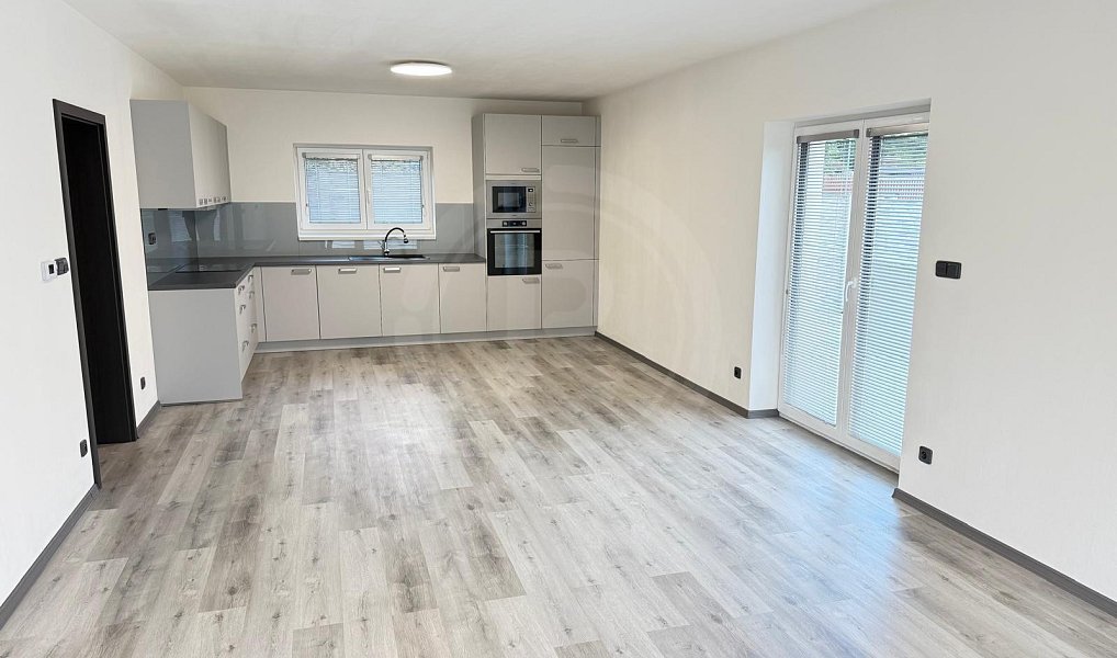 Pronájem domu 150 m² s pozemkem 210 m², Dubičné – náhled fotky 3