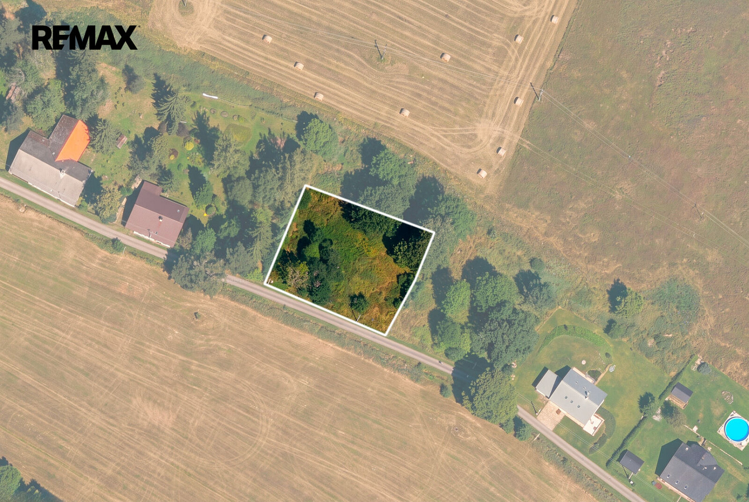 Prodej stavebního pozemku 1 870 m² – fotografie 3