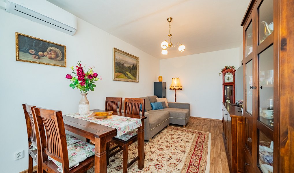 Prodej bytu 2+1, 59 m², Mělník
