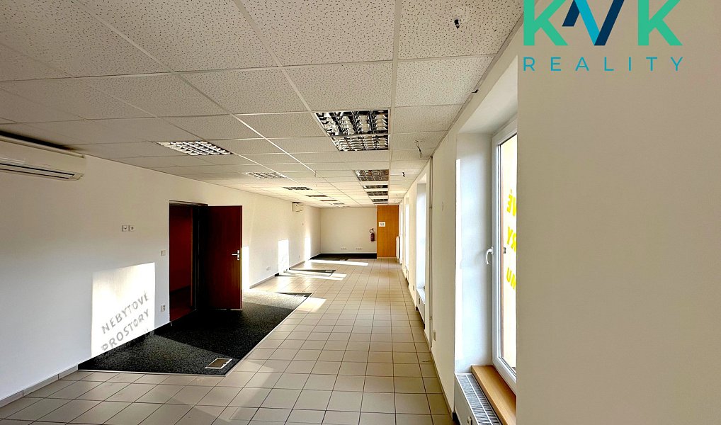 Pronájem obchodních prostor 160 m², Ostrov – náhled fotky 2