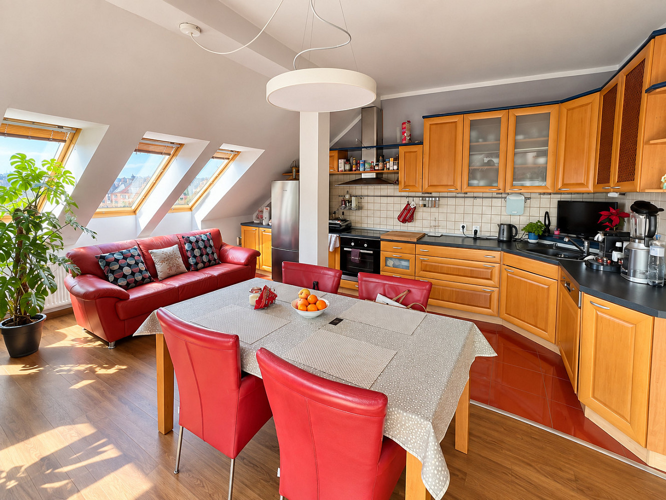 Pronájem bytu 4+kk 198 m² – fotografie 2