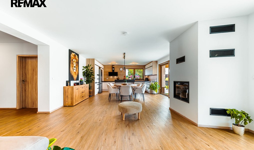 Prodej domu 350 m² s pozemkem 2 074 m², Staré Město – náhled fotky 5