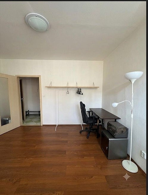 Pronájem bytu 2+1 44 m² – pohled 4
