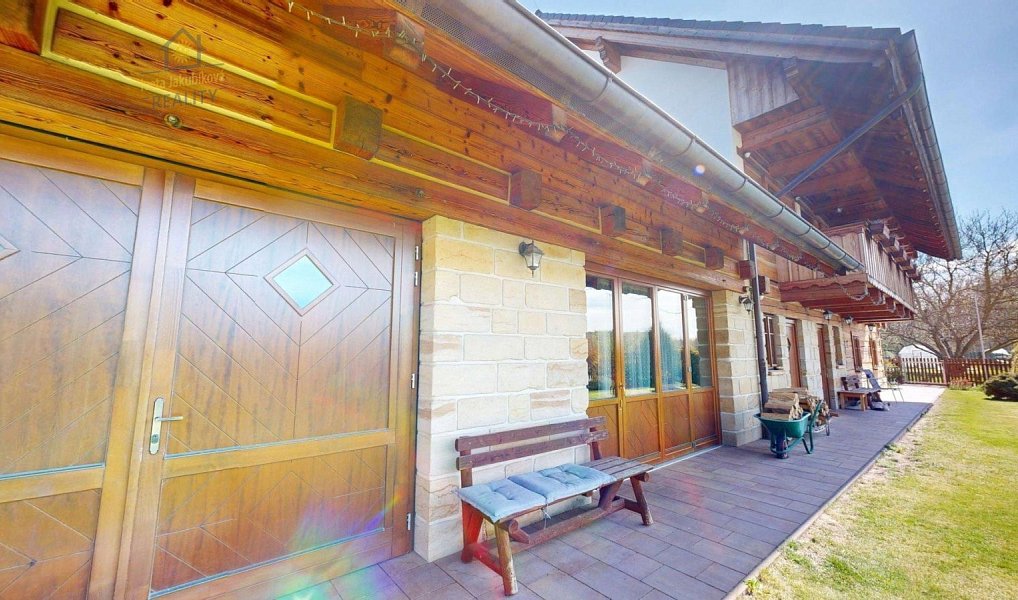 Prodej domu 638 m² s pozemkem 1 266 m², Okna – náhled fotky 33