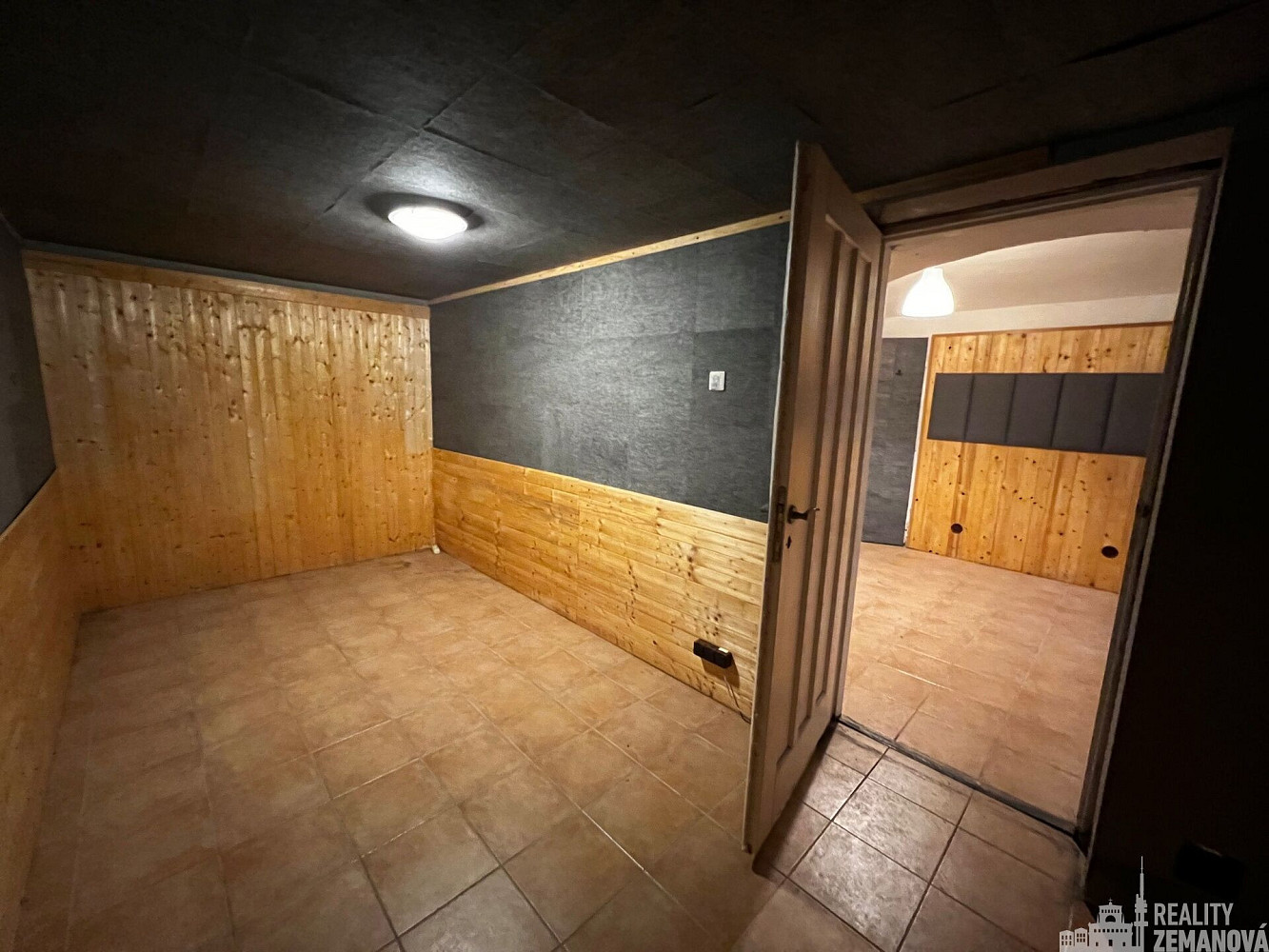 Pronájem komerčního objektu (jiného typu) 32 m²
