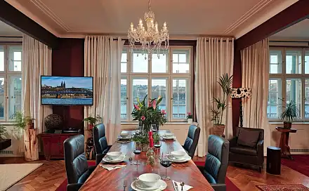 Pronájem bytu 4+kk 177 m², Na hrobci, Praha 2 - Nové Město