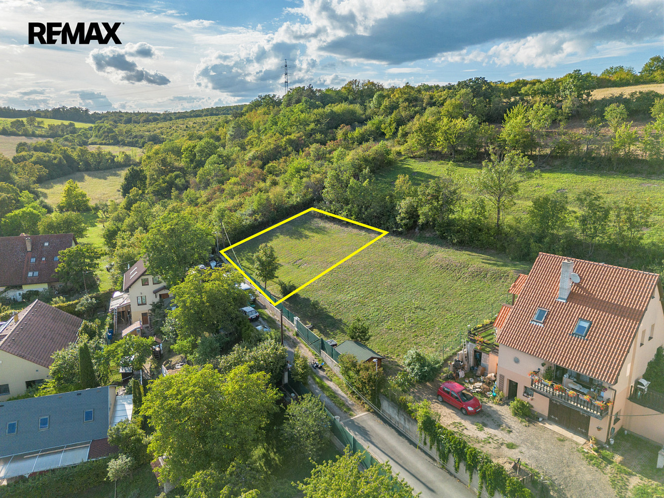 Prodej stavebního pozemku 650 m² – fotografie 2