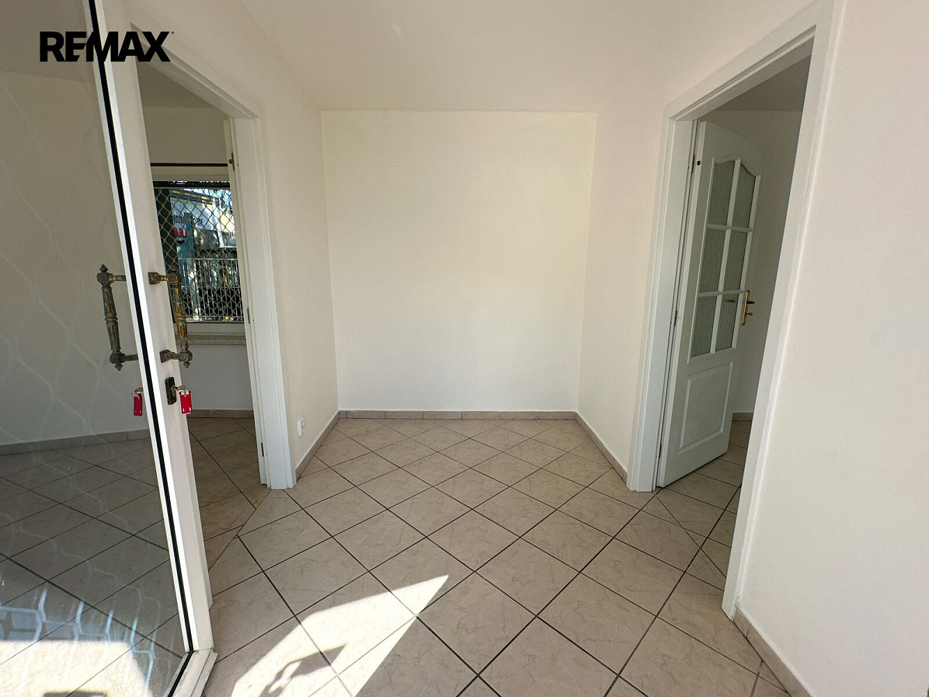 Pronájem kanceláře 45 m² – fotografie 5