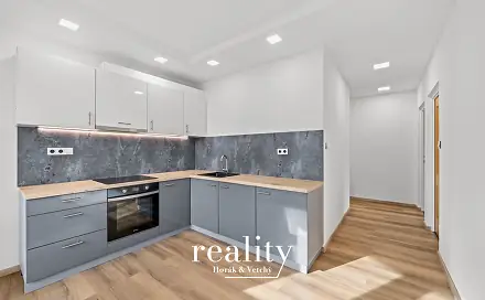 Pronájem bytu 2+1 57 m², Březinova, Jihlava