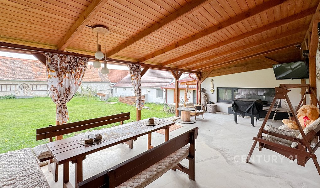 Prodej domu 310 m² s pozemkem 1 492 m², Kubšice – náhled fotky 17