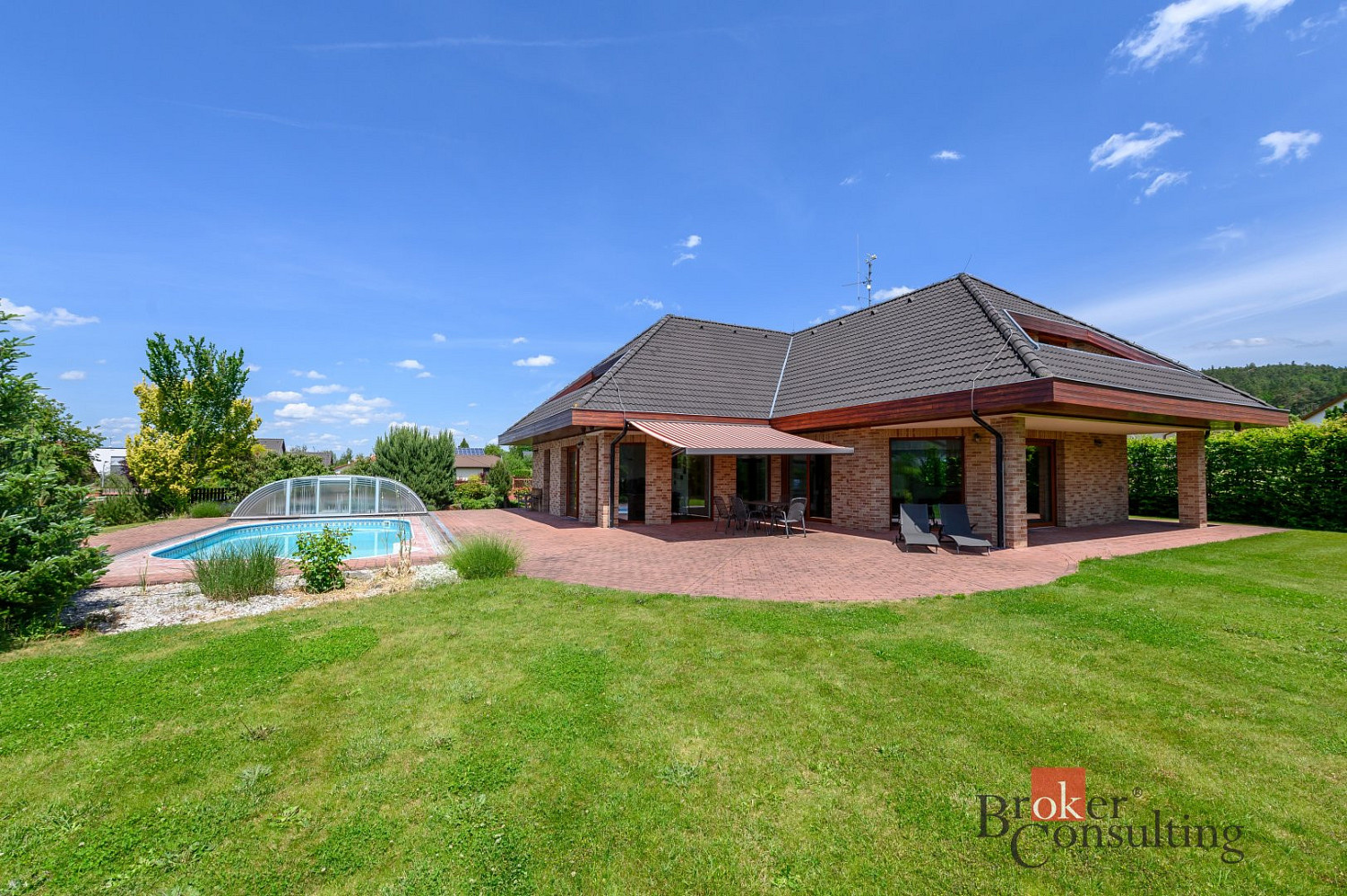 Prodej domu 372 m² s pozemkem 2 751 m²