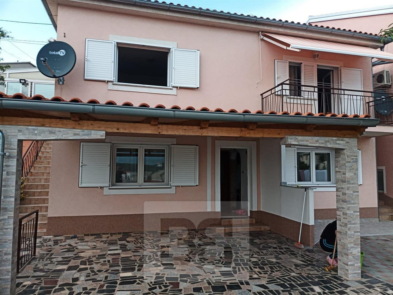 Prodej domu 250 m² s pozemkem 400 m²