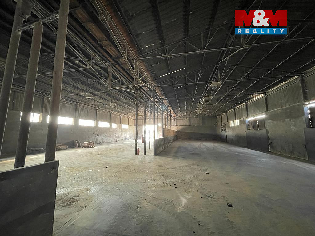 Pronájem skladovacích prostor 972 m² – fotografie 5