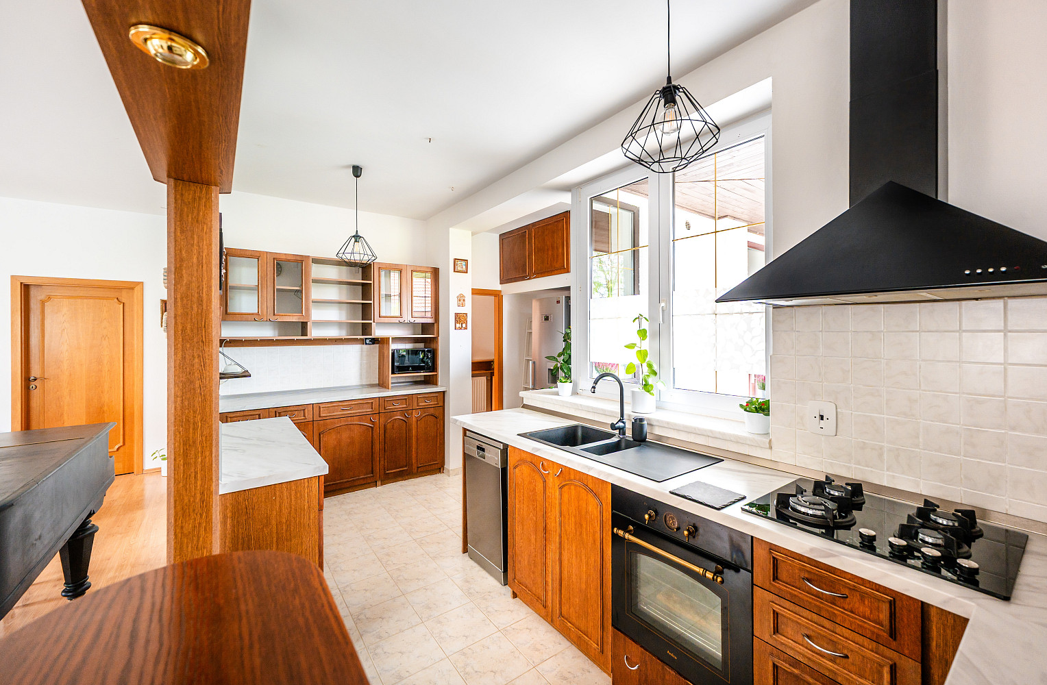 Prodej domu 212 m² – fotografie 5