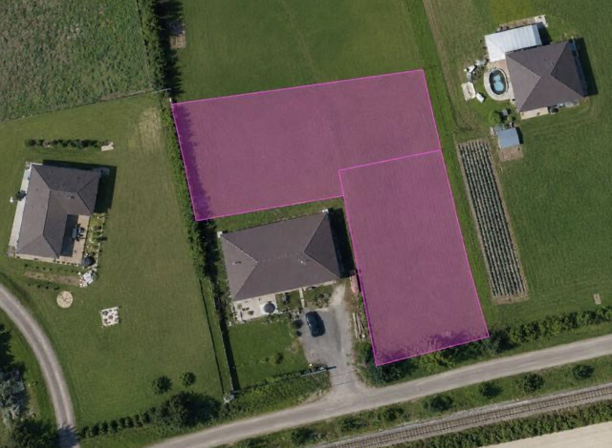 Prodej stavebního pozemku 1 913 m²