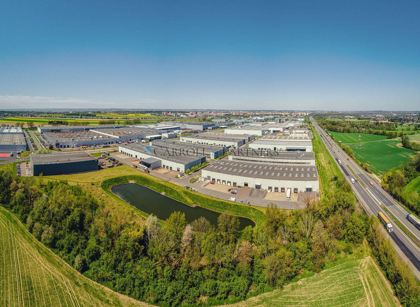Pronájem skladovacích prostor 1 500 m² — photo 2