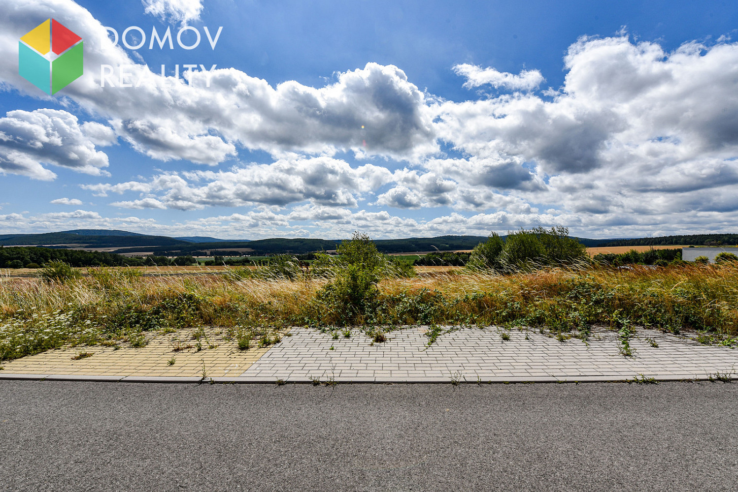 Prodej stavebního pozemku 898 m² – fotografie 3
