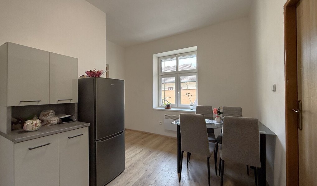 Prodej domu 426 m² s pozemkem 836 m², Volyně – náhled fotky 11