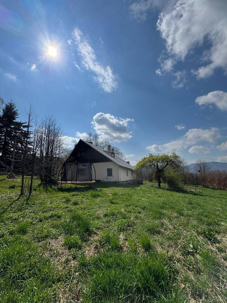 Prodej domu 196 m² s pozemkem 5 697 m²